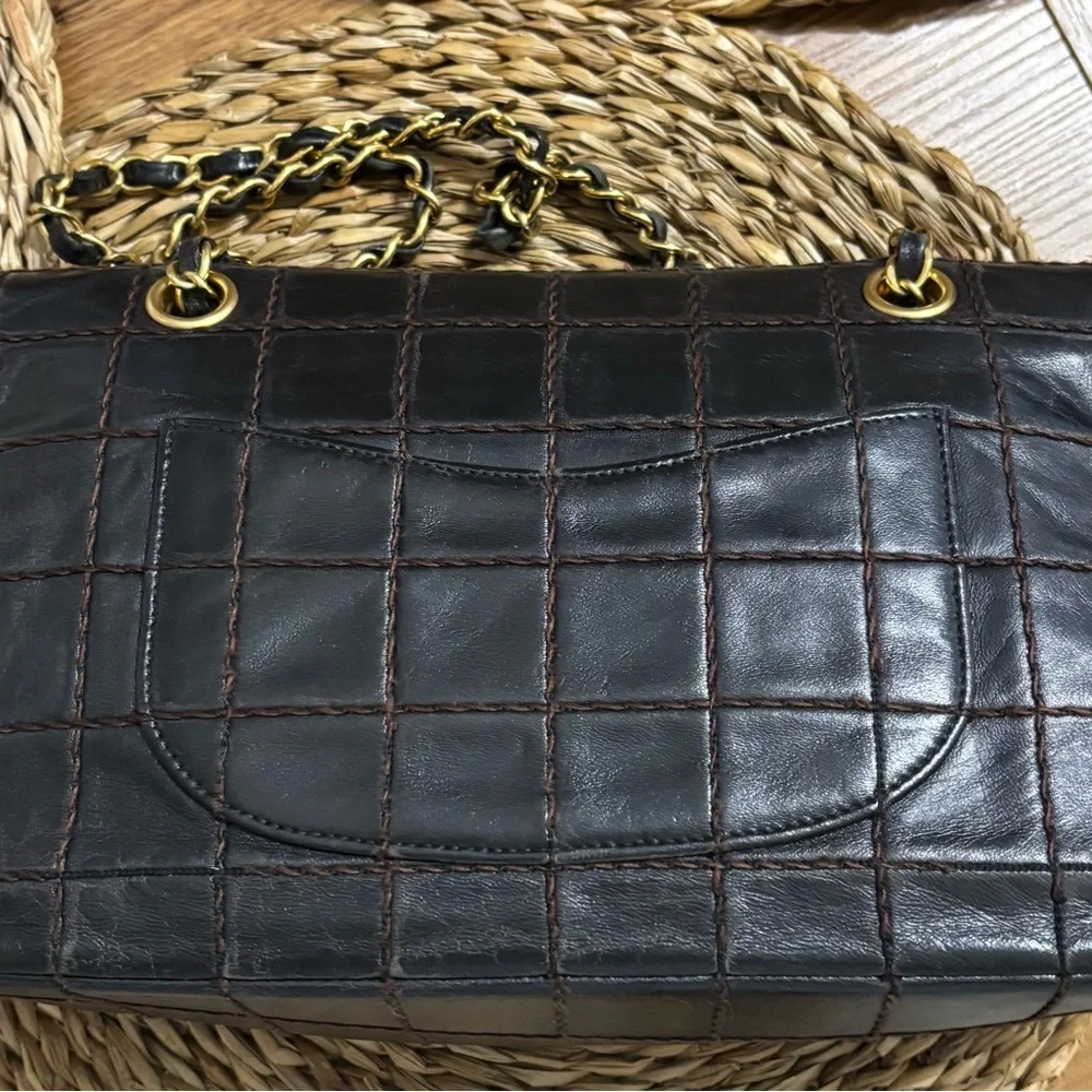 Vintage CHANEL Black Quilted Double Flap Shoulder Bag with Gold Hardware